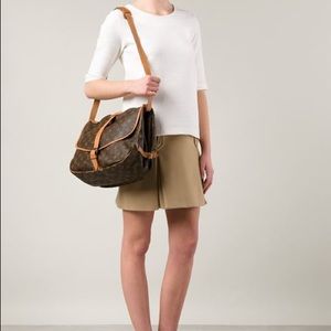 Authentic Louis Vuitton Saumur 35 Messenger